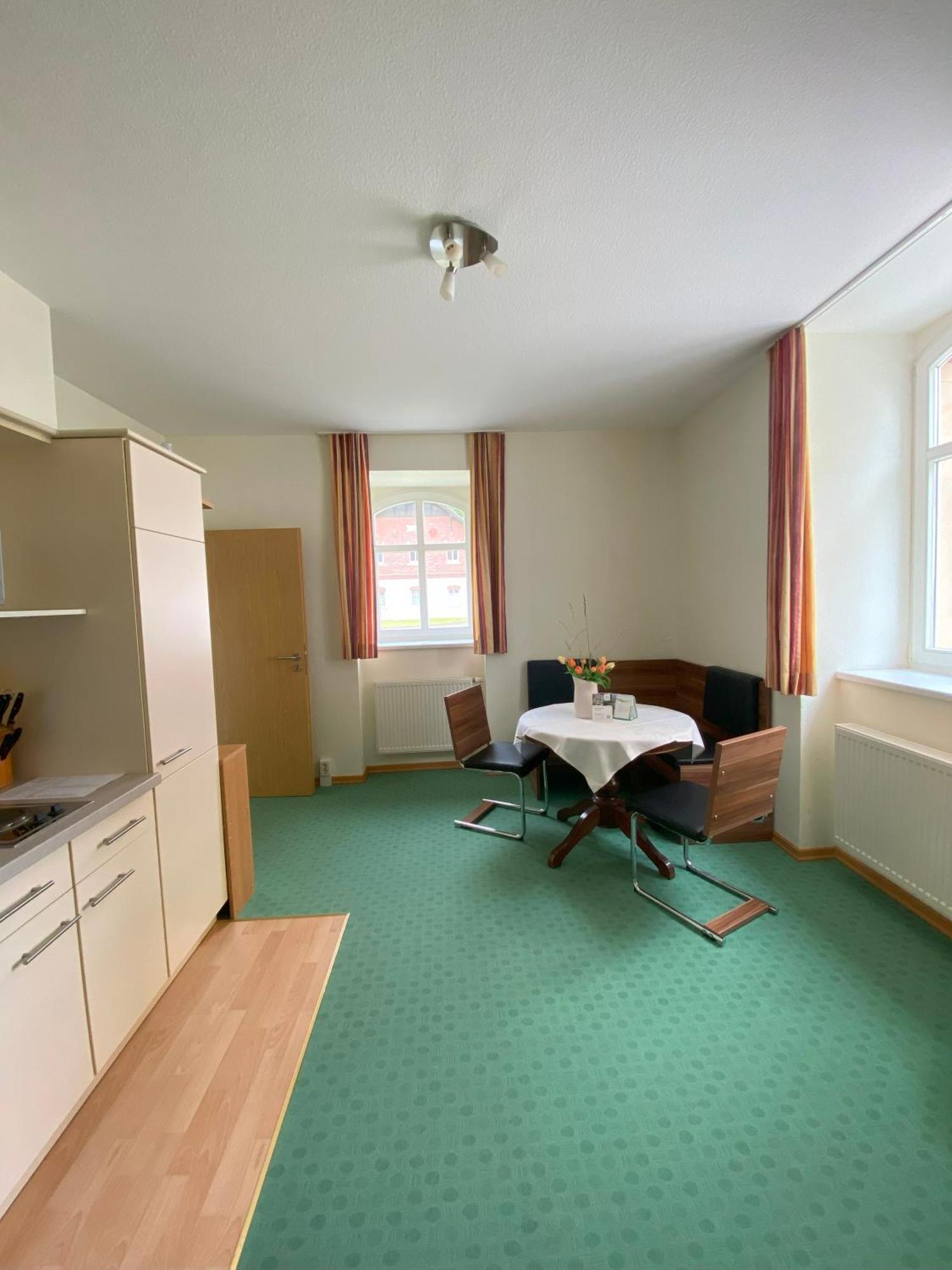 Hotel Bildungsgut Schmochtitz Extérieur photo