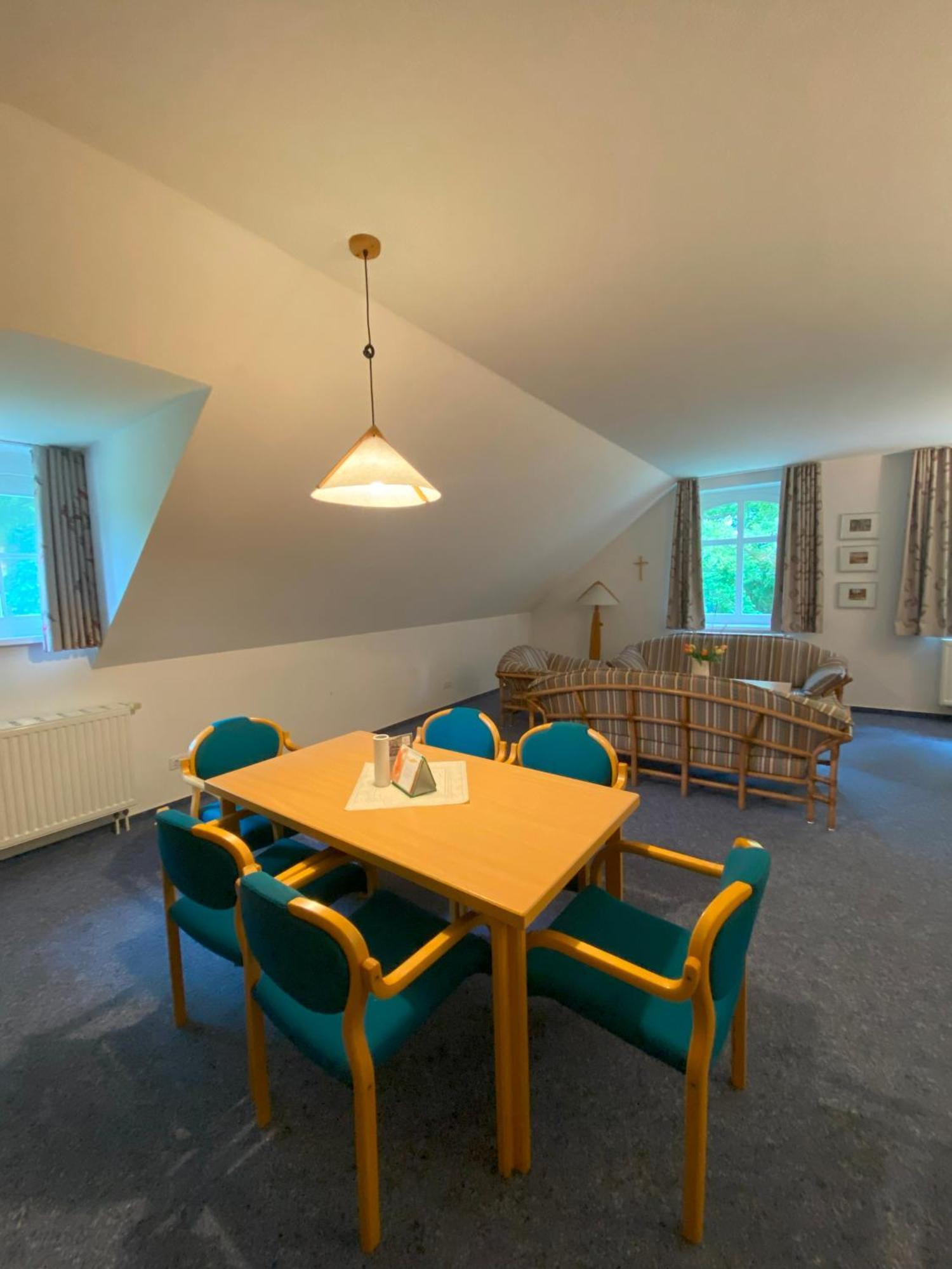 Hotel Bildungsgut Schmochtitz Extérieur photo