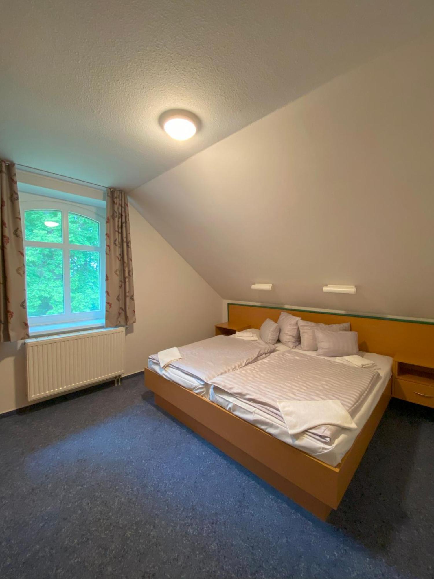 Hotel Bildungsgut Schmochtitz Extérieur photo