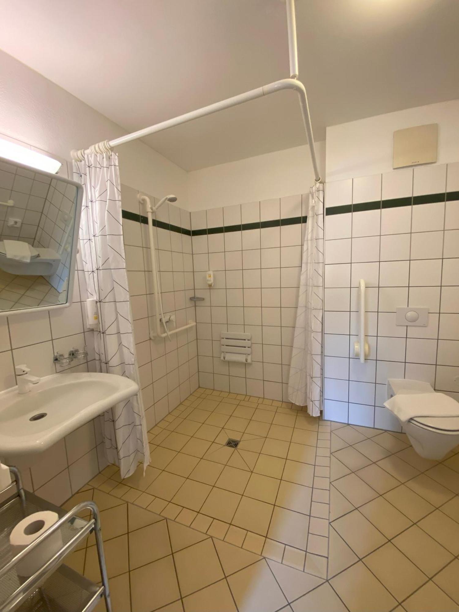 Hotel Bildungsgut Schmochtitz Extérieur photo
